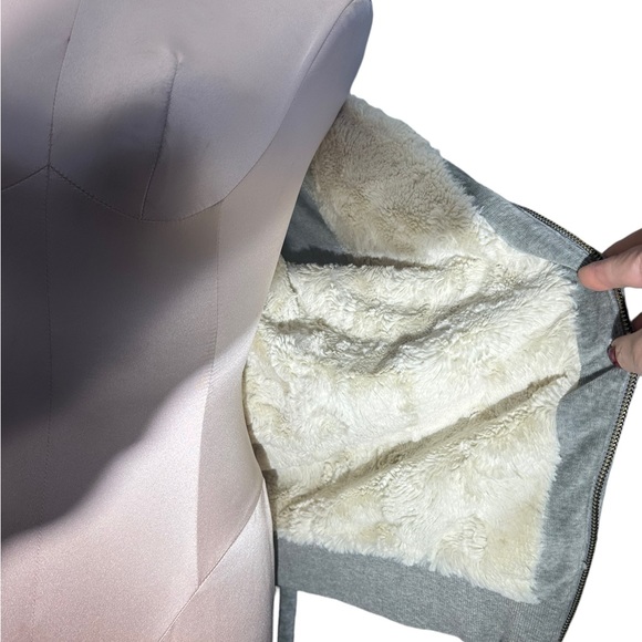 Victoria’s Secret - Pink velour hoodie lined in size XS. Gold bling accents. - Picture 10 of 14